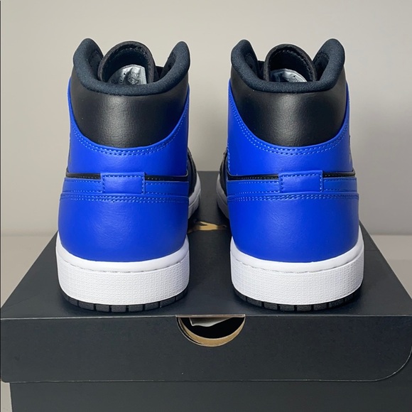 NEW Nike Air Jordan 1 Retro OG Mid Hyper Royal - Picture 6 of 8